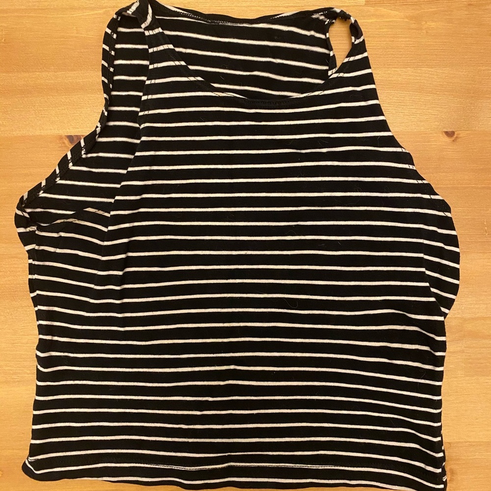 AMERICAN APPAREL BLACK AND WHITE CROP TOP